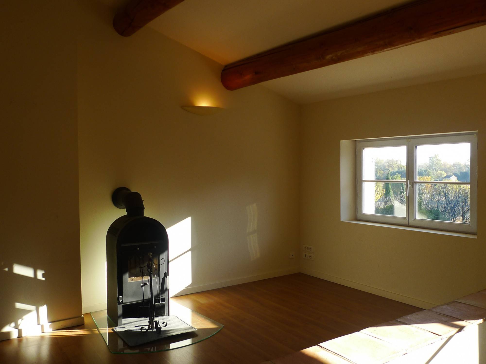 A 10 mn de Grignan,  villa habillée de pierres - VENDUE PAR MIRANDA IMMOBILIER